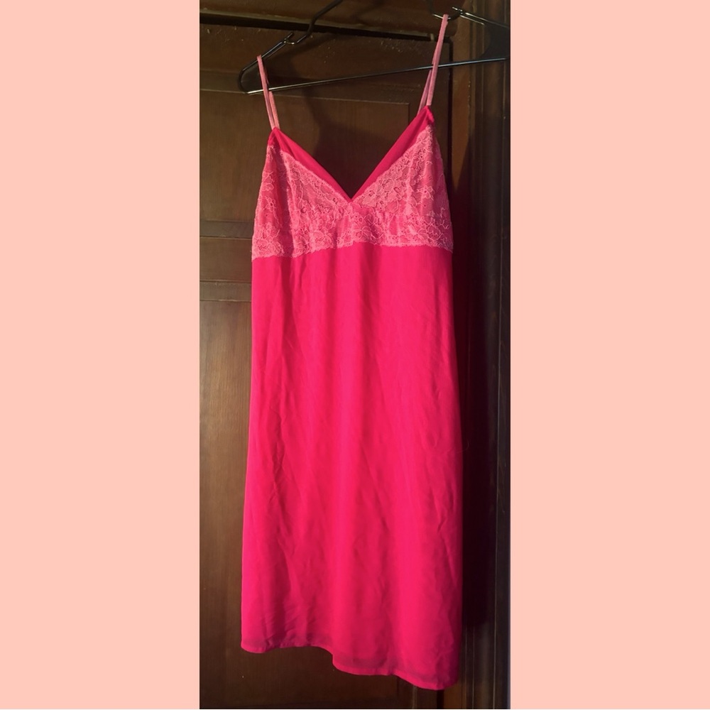 💋hot pink DKNY chemise💋